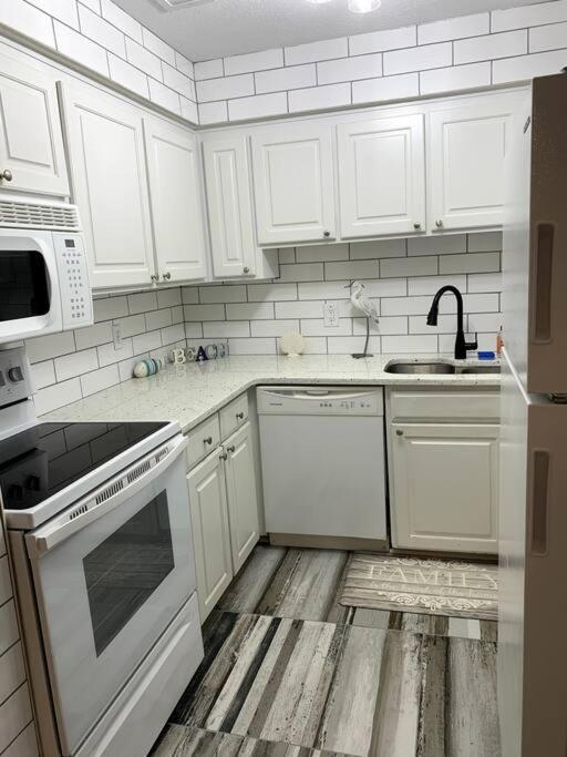 Fullyrenovated 1 Min Walk2 Beach.5Min To Peir Park Panama City Beach Exteriör bild